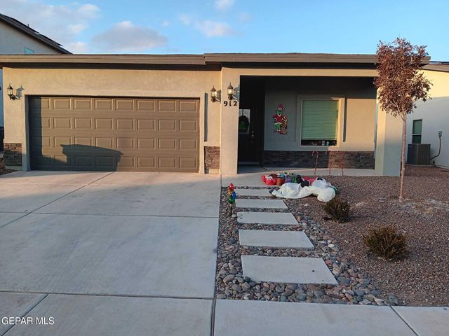 $2,050 | 912 Nickel Hl Avenue | Sunland Park