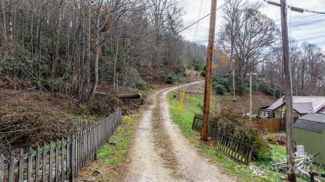 $1 | 1292 McKinney Mine Road | Grassy Creek Township - Mitchell County