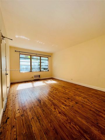 $1,650 | 1141 Meridian Avenue, Unit 6 | Flamingo-Lummus