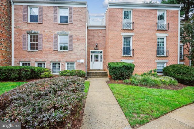 $204,000 | 852 Quince Orchard Boulevard, Unit 101 | Gaithersburg