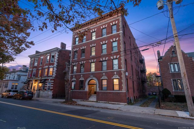 $2,100 | 527 Chapel Street | Wooster Square Historic District