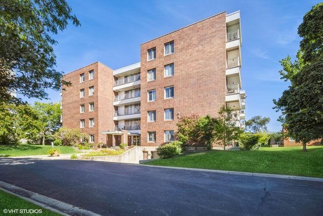 $235,000 | 4000 Triumvera Drive, Unit 505 | Northfield Township - Cook County