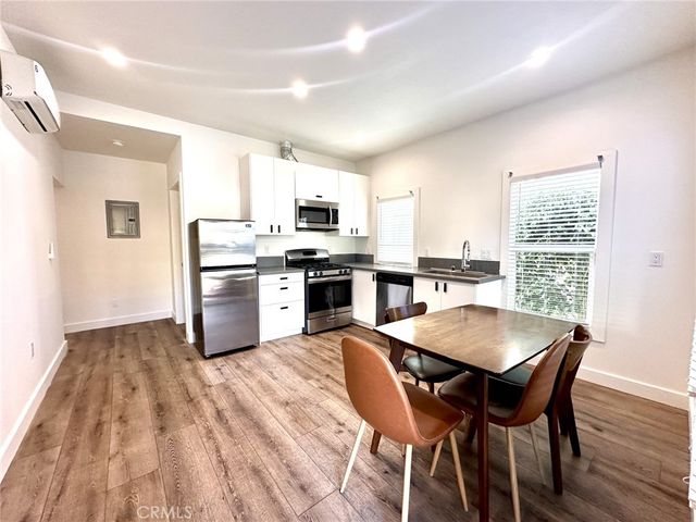 $3,500 | 1580 West 30th Street | Mid-City