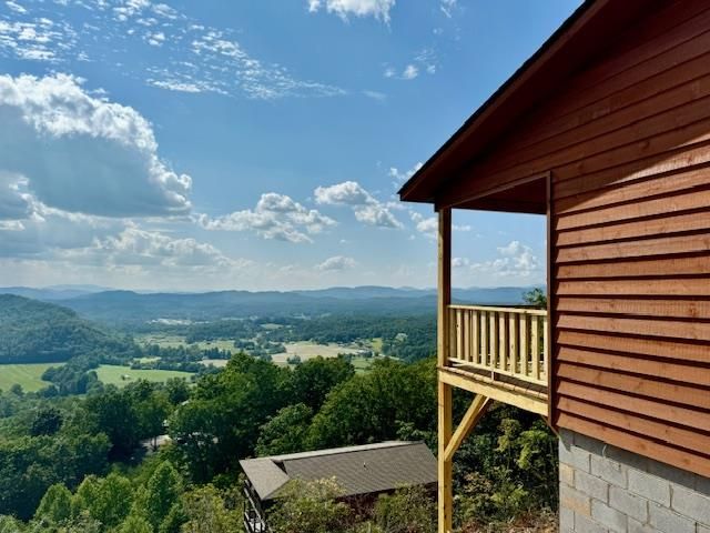 $389,900 | 185 Raccoon Rdg Trail | Murphy Township - Cherokee County