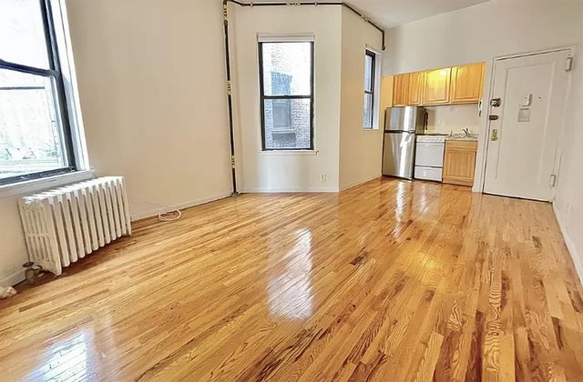 $2,700 | 212 West 82nd Street, Unit 3C | Upper West Side