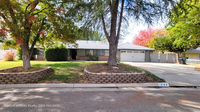 $560,000 | 12126 Topper Road | Bonadelle Ranchos-Madera Ranchos