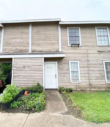 $79,500 | 8323 Wilcrest Drive, Unit 2006 | Alief