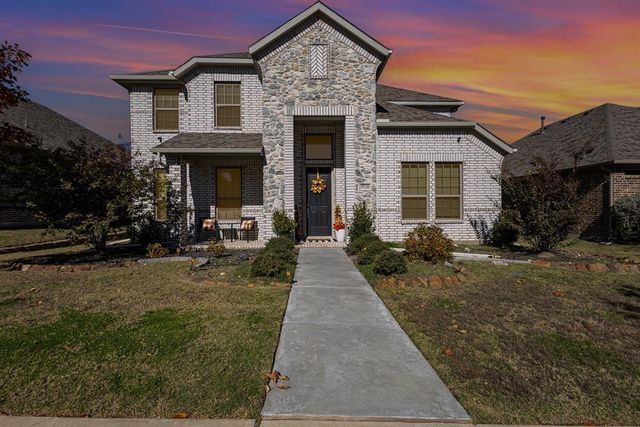 $669,000 | 9718 Staffordshire Road | Frisco