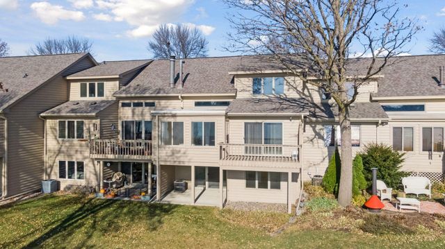 $499,900 | 1632 Waterbury | Waconia