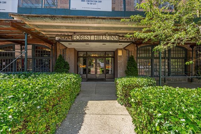 $678,000 | 1 Station Square, Unit 315 | Forest Hills