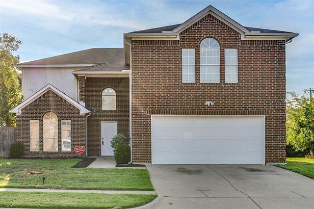 $439,000 | 5132 Garden Oaks Place | Grand Prairie