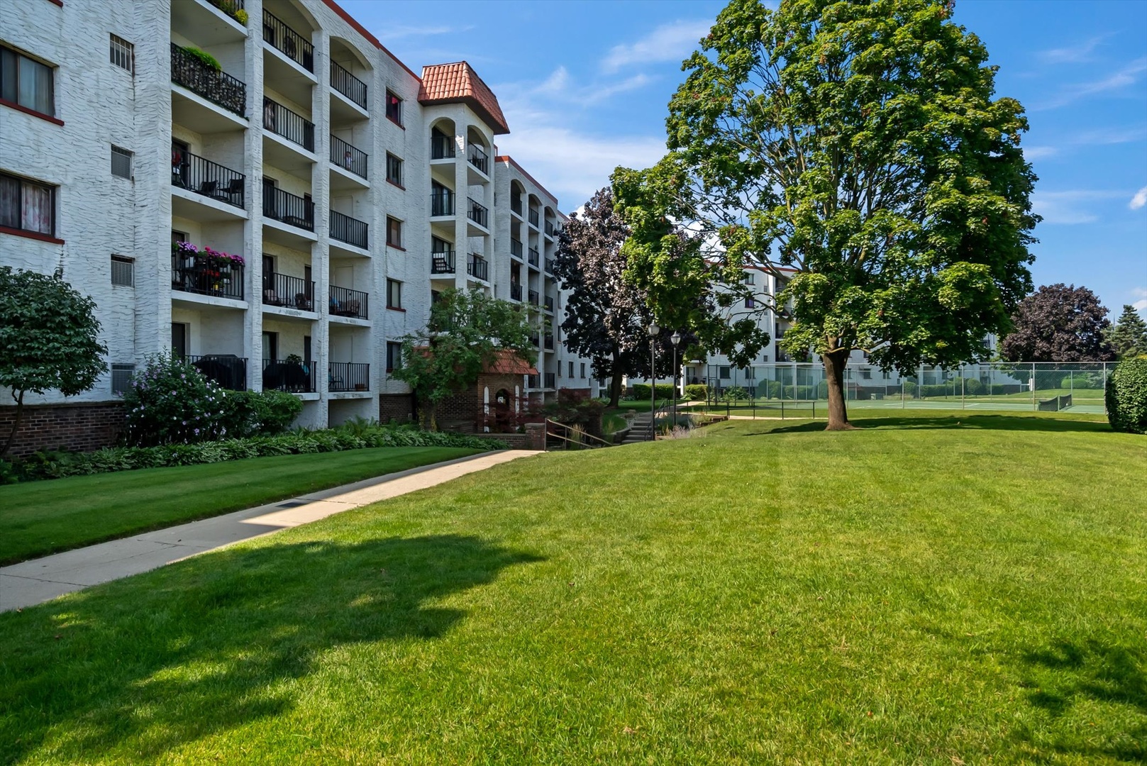 a view of building with yard