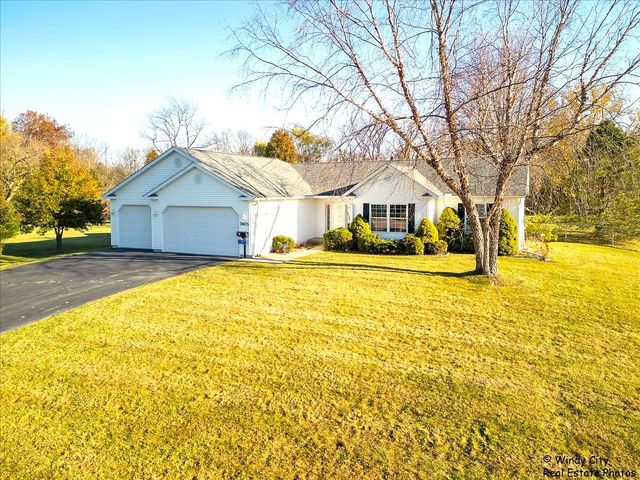 $399,500 | 7403 Beach Court | McHenry Township - McHenry County