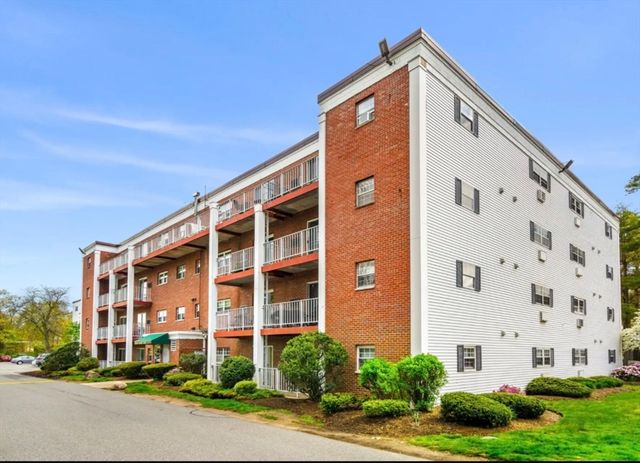 $2,000 | 26 Greentree Lane, Unit 31 | South Weymouth