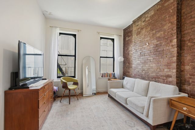 $3,100 | 262 West 22nd Street, Unit 13 | Chelsea