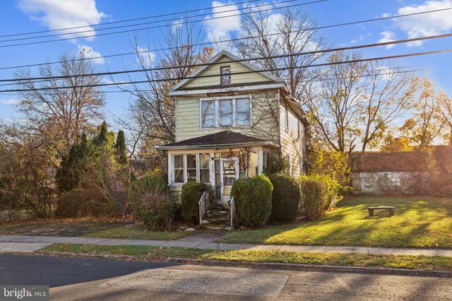 $175,000 | 2338 Hamilton Avenue | Roslyn