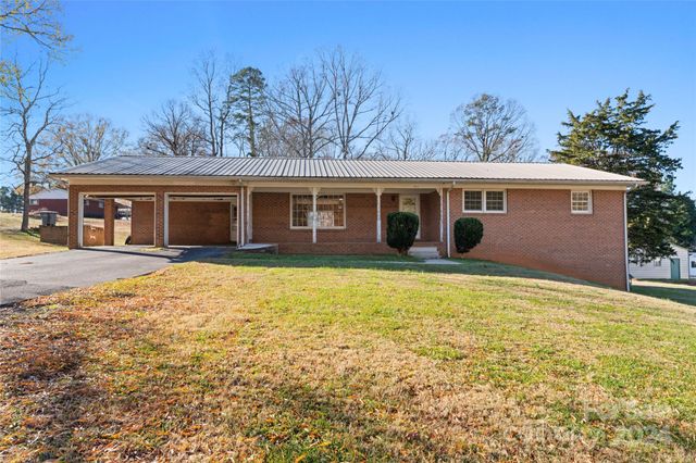 $300,000 | 1705 Enochville Road | Kannapolis