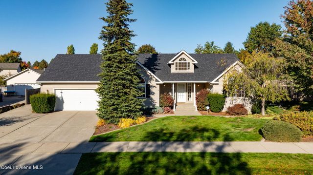 $635,000 | 4333 North Deerfield Drive | Northeast Prairie