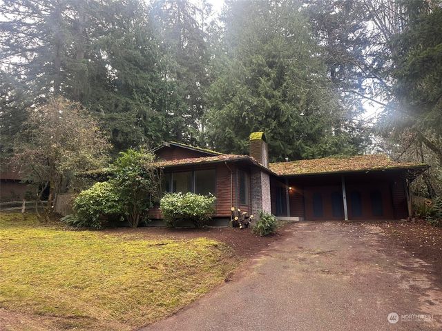 $724,950 | 105 Aires Place Northwest | Squak Mountain