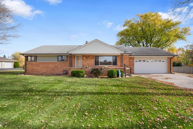 $384,900 | W152N7144 Westwood Drive | Menomonee Falls