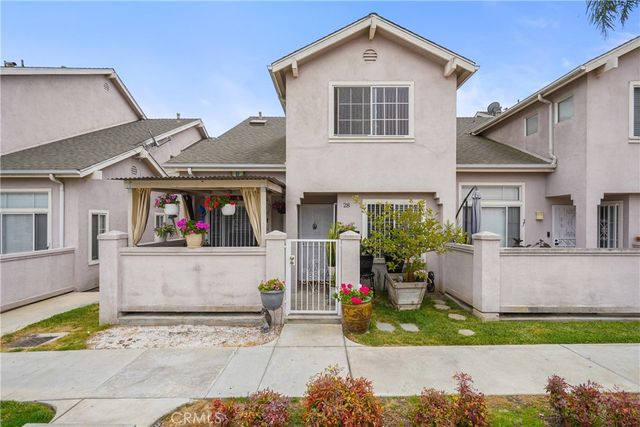 $554,000 | 820 West Compton Boulevard, Unit 28 | South Compton