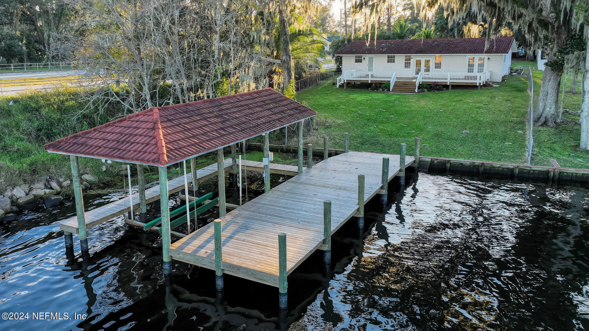 Covered Boat Lift & Dock