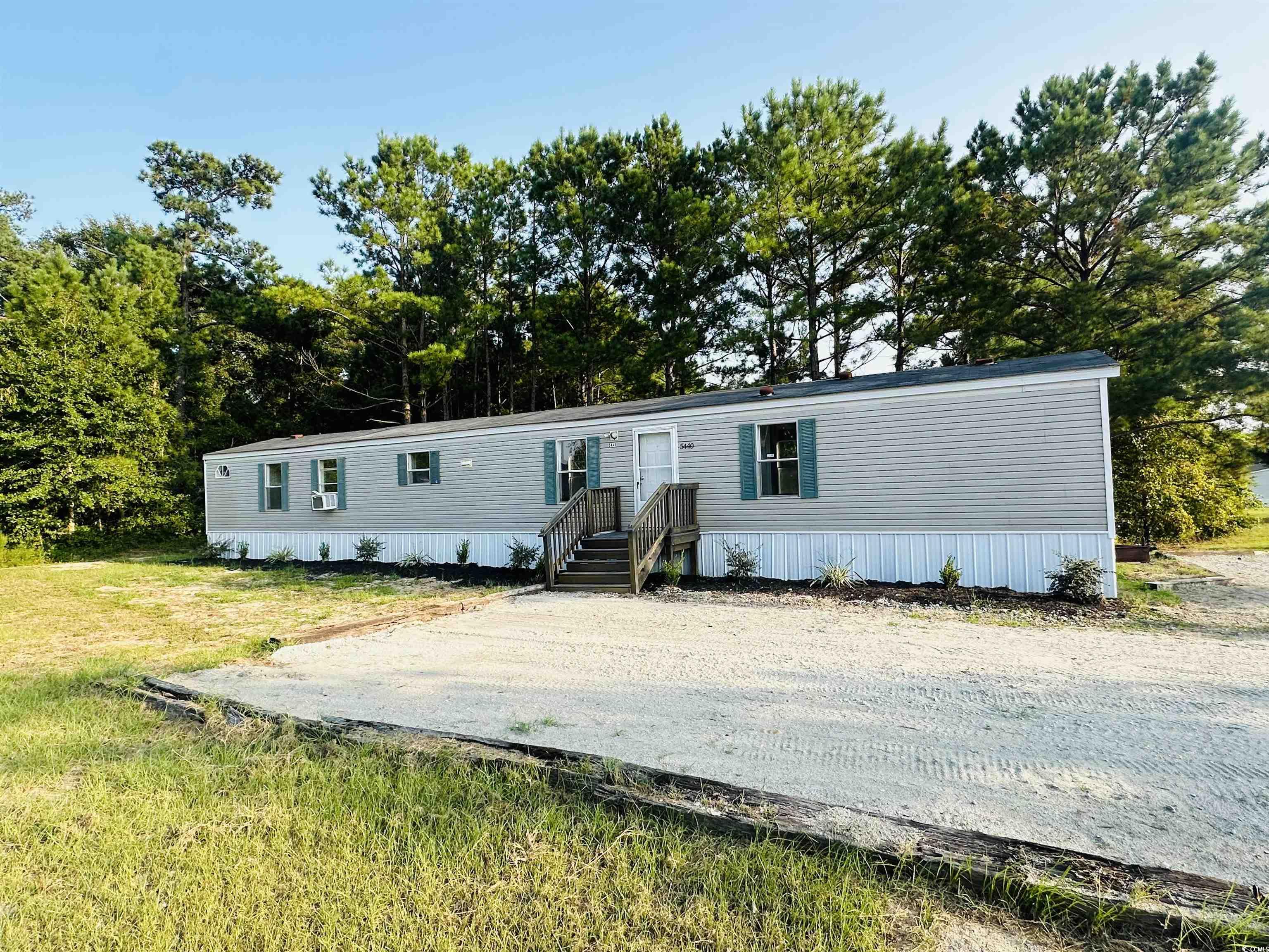 View of manufactured / mobile home