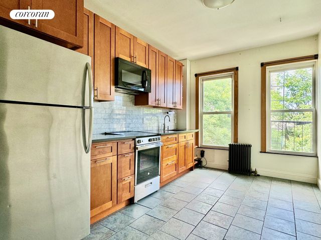 $3,800 | 538 Driggs Avenue, Unit 4L | Williamsburg