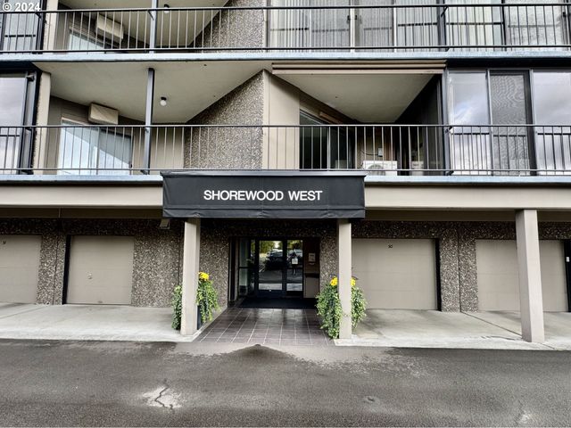 $420,000 | 5535 East Evergreen Boulevard, Unit 7102 | Evergreen Shores