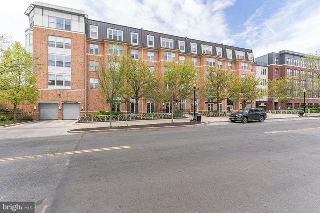 $448,000 | 1391 Pennsylvania Ave. Southeast, Unit M08 | Capitol Hill