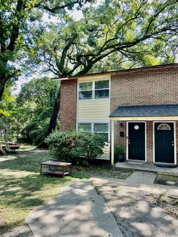 $1,800 | 331 Tall Oak Avenue | Charleston