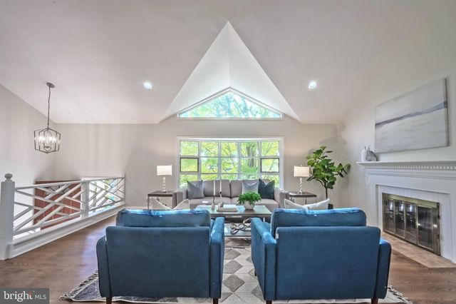 $1,100,000 | 7514 Salem Road | Idylwood