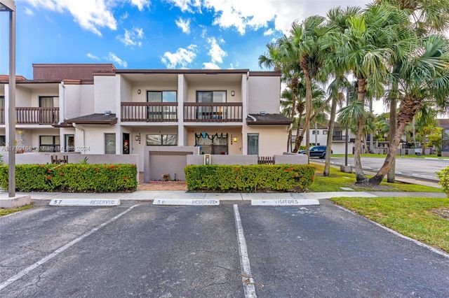 $450,000 | 10066 Northwest 41st Street, Unit 585 | Doral