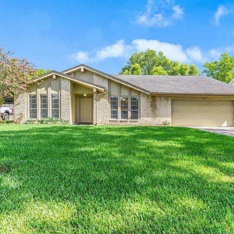 $2,350 | 312 Westwood Drive | Friendswood