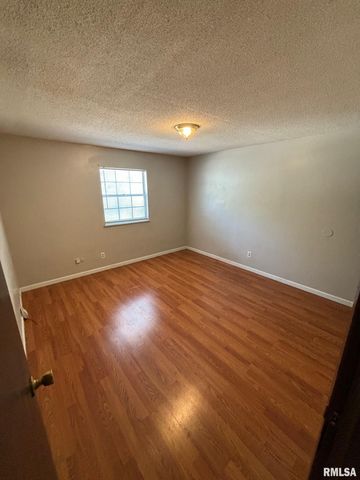 $700 | 205 West Allen Street, Unit 217 | Vinegar Hill