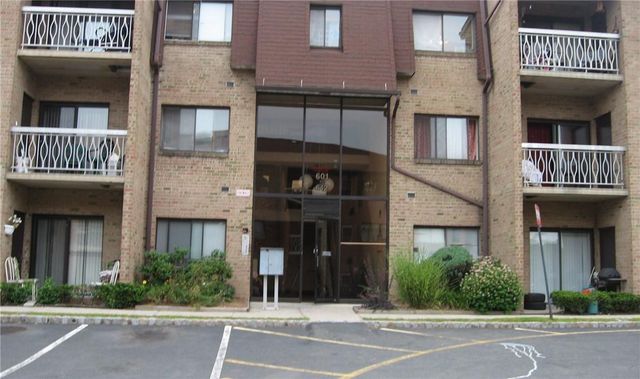 $1,750 | 401 Kennedy Drive, Unit 401 | Spring Valley