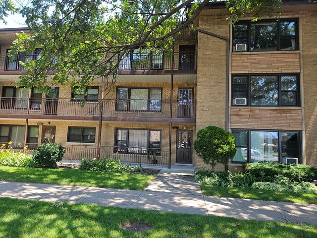 $154,900 | 4833 North Harlem Avenue, Unit 1 | Big Oaks