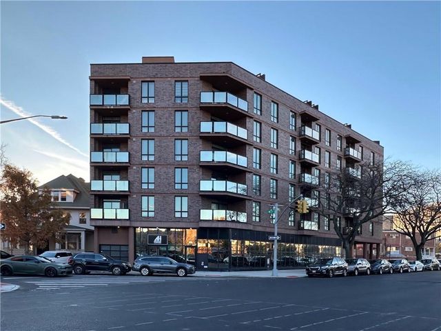 $788,000 | 1502 West 1st Street, Unit PH6 | Bensonhurst