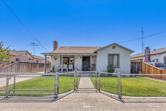 $898,888 | 225 North King Road | East San Jose