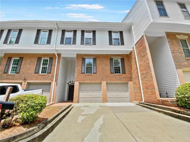 $325,000 | 502 Brandywine Circle | Sandy Springs