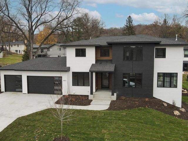 $865,000 | 14913 Oakwood Drive | Burnsville