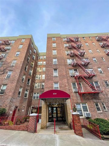 $2,300 | 6725 Clyde Street, Unit 7S | Rego Park