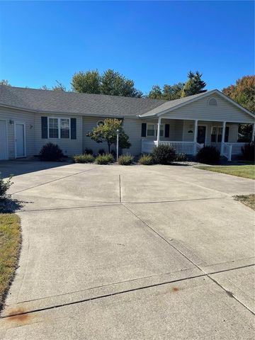 $330,000 | 5079 Springfield Drive | Fort Russell Township - Madison County