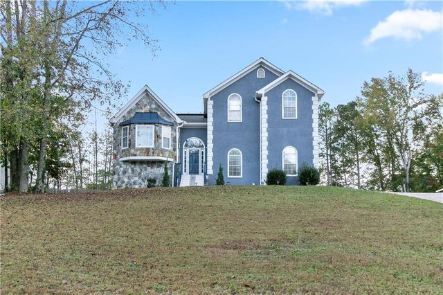 $390,000 | 2077 Oak Leaf Lane