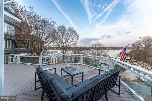 $1,550,000 | 351 Sherwood Trail | Epping Forest