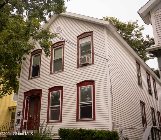 $1,295 | 902 3rd Avenue, Unit 1 | Lansingburgh