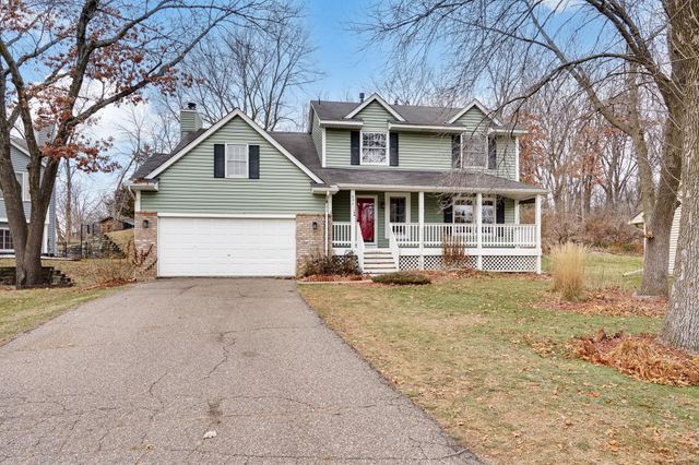 $475,000 | 896 Moonlight Drive | Woodbury