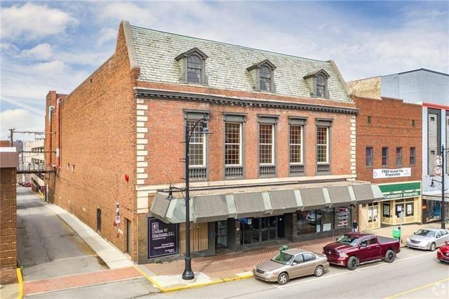 $990 | 220 South Main Street, Unit 203 | Butler