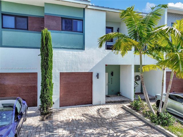 $550,000 | 4449 Northwest 9th Street, Unit 4449 | East Plantation