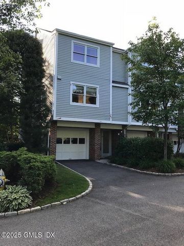 $4,900 | 351 Pemberwick Road, Unit 301 | Glenville